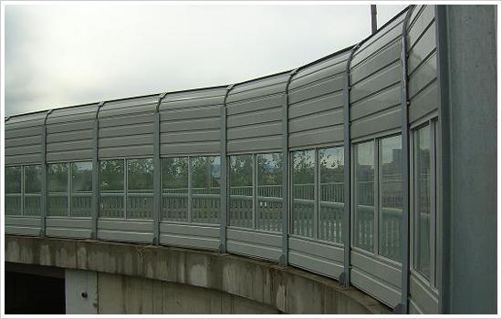 供應(yīng)天津鐵路護(hù)欄網(wǎng)廠