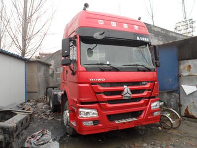 供應(yīng)二手車二手貨車豪沃雙驅(qū)半掛車
