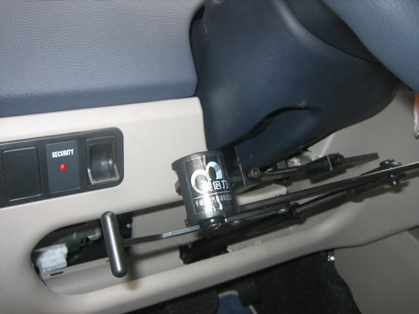 殘疾人駕車殘疾人汽車輔助裝置圖片