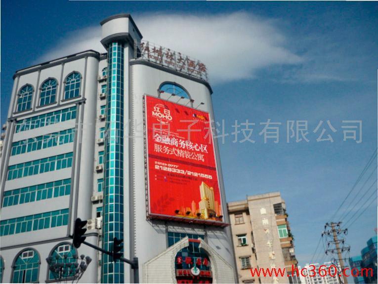 藝彩三面翻的配件選材