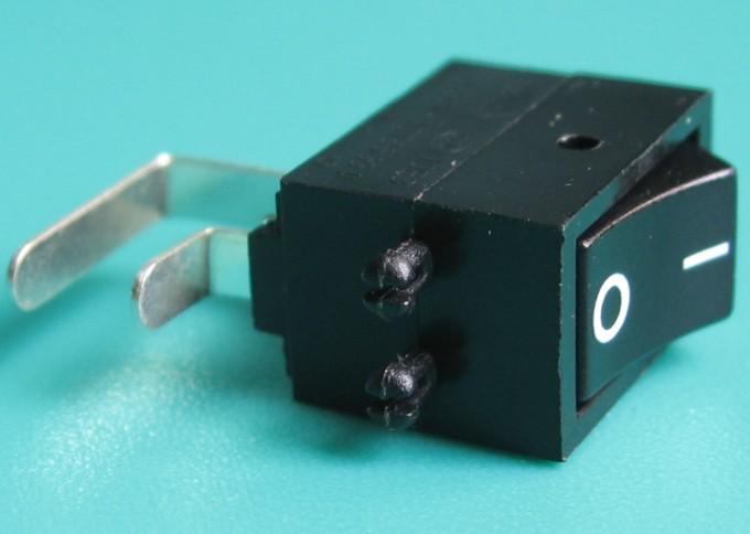 供應(yīng)出售臺(tái)灣金屬按開關(guān)及小船型開關(guān)