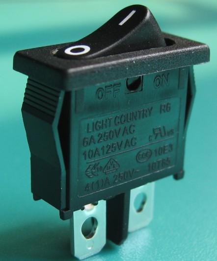 供應(yīng)臺灣進口船型開關(guān)/兩腳/有兩檔,復(fù)位等功能