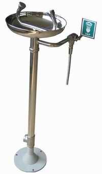 供應(yīng)DA東莞鼎安促銷不銹鋼立式洗眼器深圳驗(yàn)廠洗眼器佛山雙口洗眼器