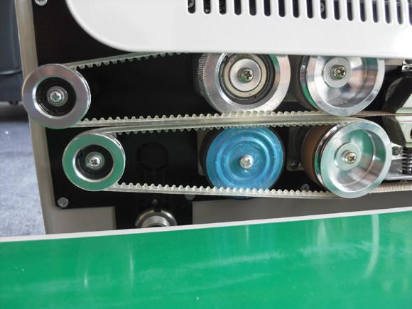 供應上?；瘖y品行業(yè)封口機、上海封口機系列生產供應廠家、塑料薄膜復合薄膜等的封口機、食品制藥種子化工輕工等部門的封口機