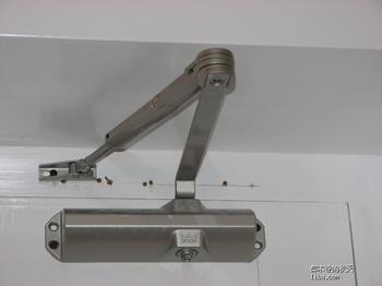 供應(yīng)西城區(qū)安裝閉門器，安裝自動閉門器