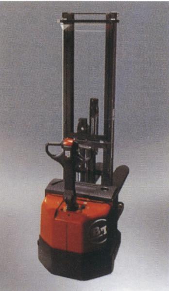 供應(yīng)1—3噸半電動(dòng)堆高車(chē)出租13噸半電動(dòng)堆高車(chē)出租