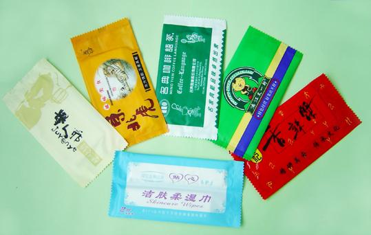 供應(yīng)各種廣告濕巾定做
