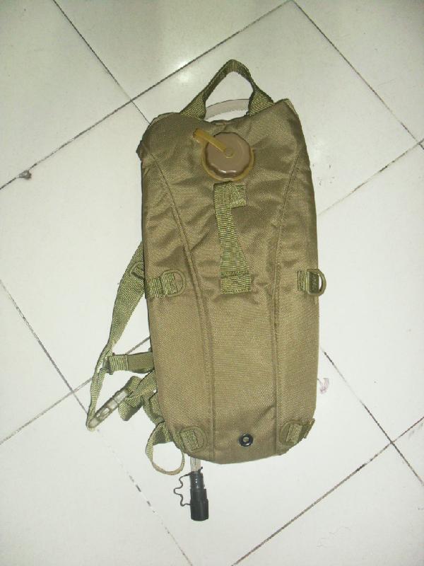 供應(yīng)廠家背包水袋價(jià)格質(zhì)量高