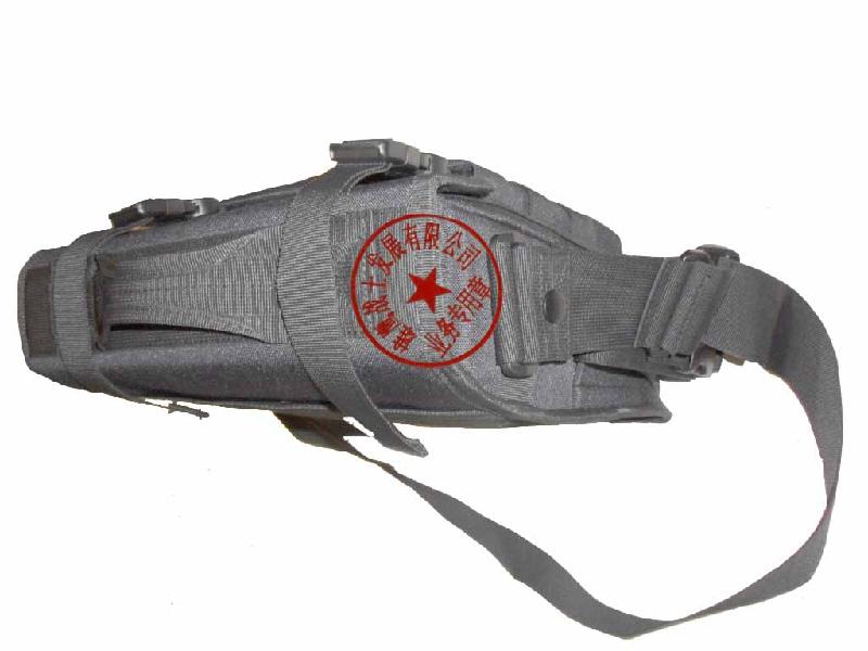 供應(yīng)廣州廠家生產(chǎn)耐磨單肩斜跨包