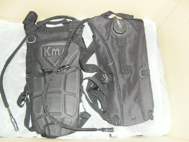 供應(yīng)廠家背包水袋價(jià)格質(zhì)量高