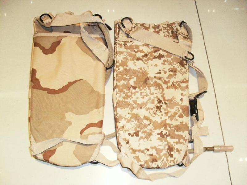供應(yīng)01戶(hù)外水袋背包，迷彩登山水袋，戶(hù)外背包水袋