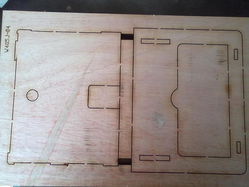 供應(yīng)廣州激光木板刀模、電腦包刀模、手機(jī)套