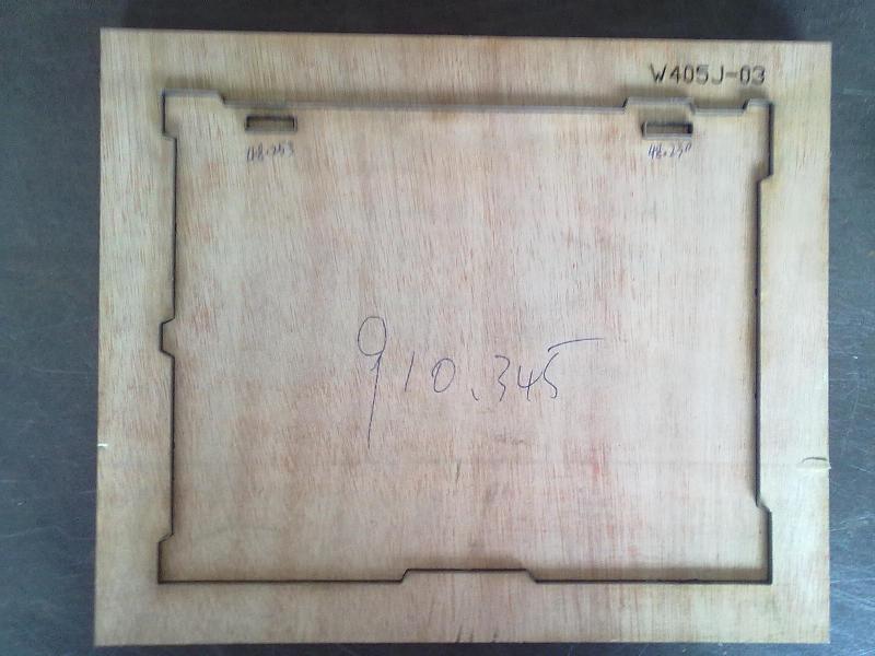 供應(yīng)廣州激光木板刀模、電腦包刀模、手機(jī)套