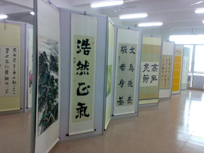 供应八棱柱折叠屏风展架 