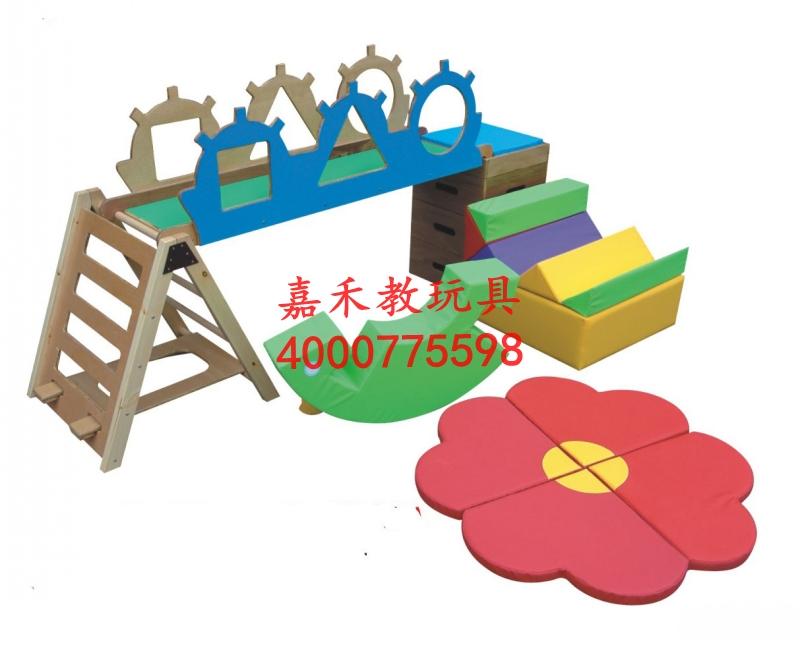 供應(yīng)軟體滑梯生產(chǎn)廠/組合滑梯火熱上線