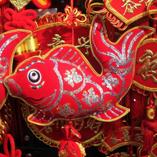 供應(yīng)靈臺(tái)縣喜慶用品掛件批發(fā)價(jià)格春節(jié)用品燈籠生產(chǎn)廠家對(duì)聯(lián)批發(fā)網(wǎng)