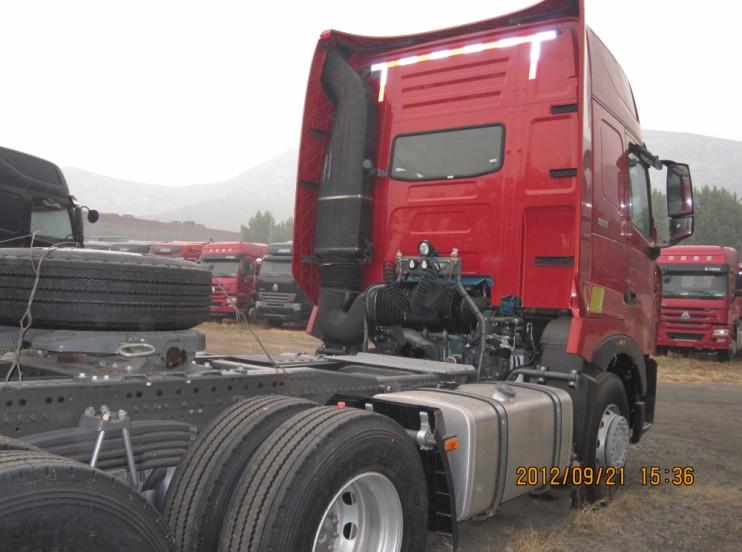 供應(yīng)豪沃a7牽引車(chē)大馬力牽引頭ZZ4257N3247N1B