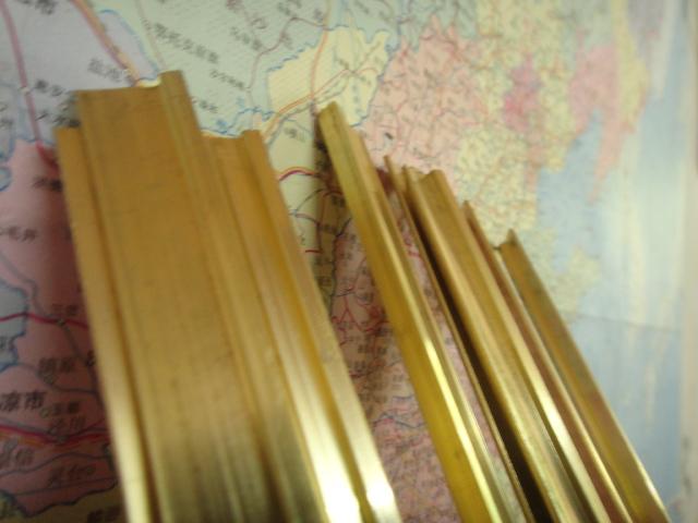 供應水磨石銅條/廣東水磨石塑料條仿銅塑料膠條水磨石銅條廠