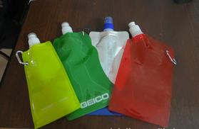 廠(chǎng)家直銷(xiāo)戶(hù)外旅行折疊水瓶袋圖片