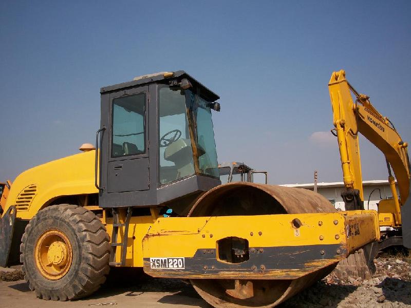 供應(yīng)營口二手徐工202J震動壓路機(jī)價格，徐工222型號壓路機(jī)銷售價格