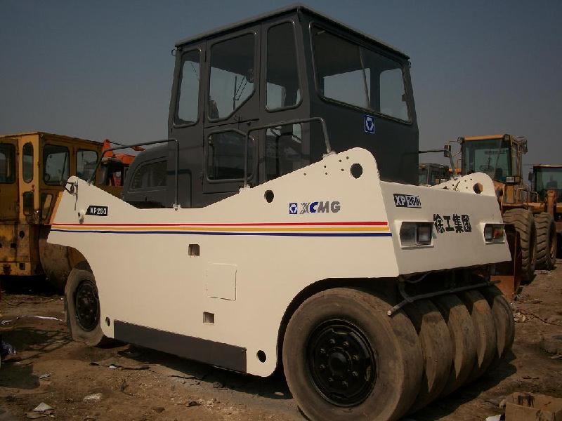 南通二手20噸徐工輪胎壓路機(jī)價(jià)格圖片/南通二手20噸徐工輪胎壓路機(jī)價(jià)格樣板圖 (2)