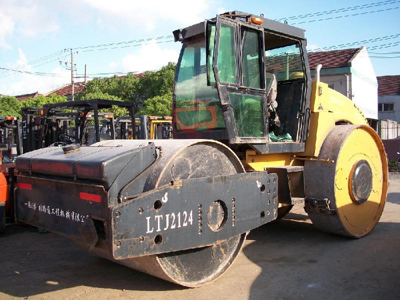 供應(yīng)24噸一拖靜壓壓路機二手25噸徐工壓路機價格