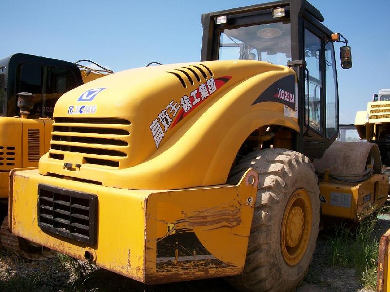 供應(yīng)20噸振動(dòng)壓路機(jī)，徐工202J壓路機(jī)的出售價(jià)格