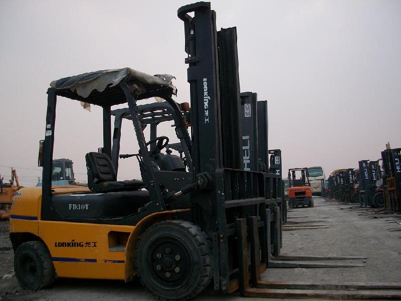 供應(yīng)6噸叉車出售價格武漢二手合力6噸叉車出售價格