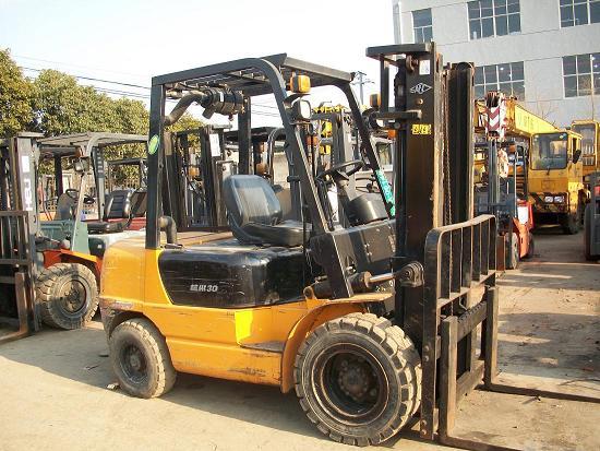 供應(yīng)燃油3噸合力叉車價格電瓶3噸叉車出售價格二手5噸合力叉車價格