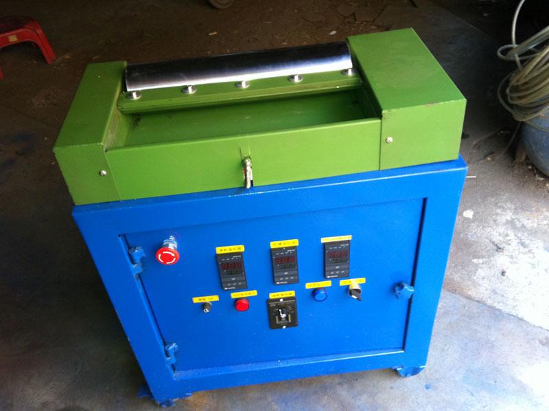 供應(yīng)地毯上膠機(jī)復(fù)合機(jī)