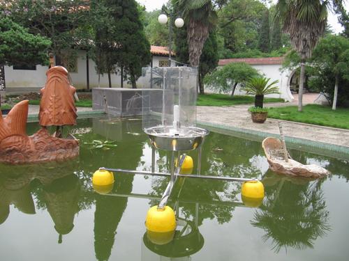 貴陽投射光撞擊屏式誘蟲喂魚黑光燈圖片