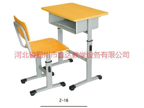 供應(yīng)湖北圓管課桌