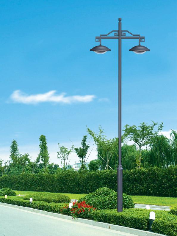 供應(yīng)雙臂路燈桿