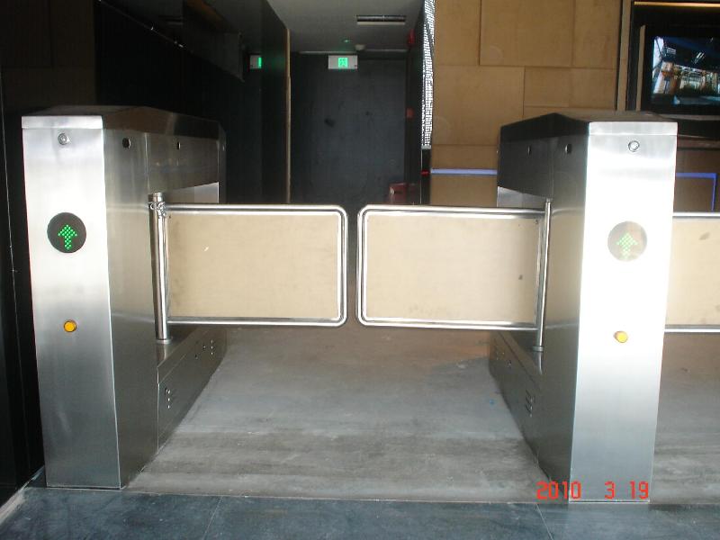 樓宇小區(qū)控制擺閘價格圖片