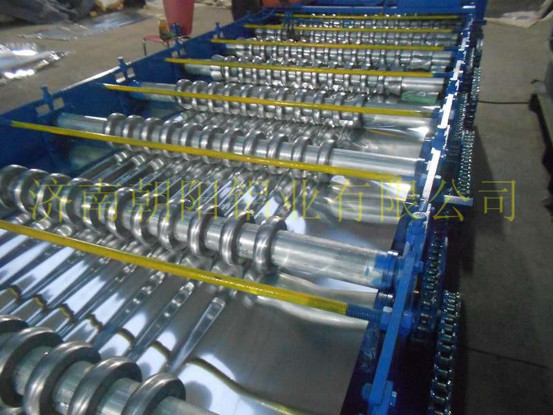 供應(yīng)3003合金鋁瓦價(jià)格-0.9mm鋁瓦價(jià)格