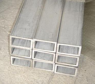 戴南不銹鋼生產(chǎn)的無縫不銹鋼方管圖片