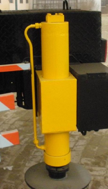 吊車出腿油缸圖片