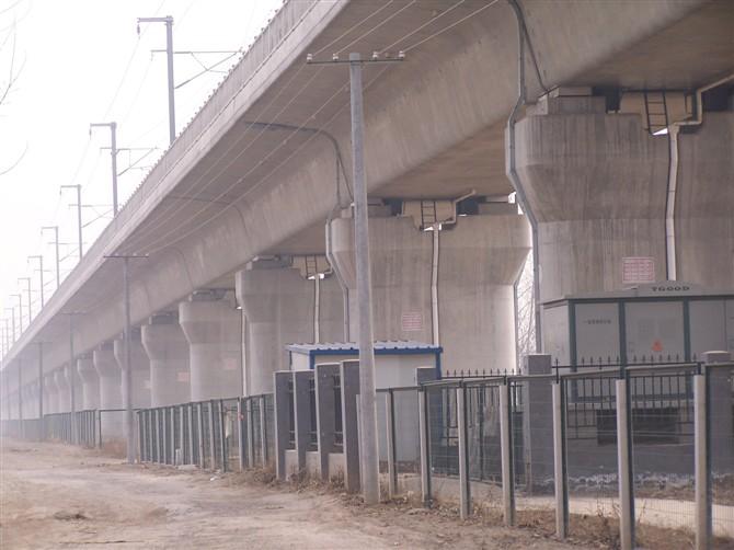 供應(yīng)*混凝土橋梁模板漆價(jià)格