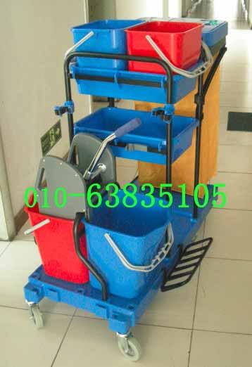 供應(yīng)多用途保潔車