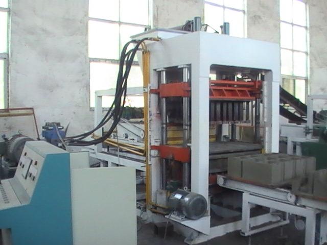 8-15免燒磚機圖片