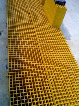 供應(yīng)玻璃鋼化糞池生產(chǎn)安裝老廠家河北