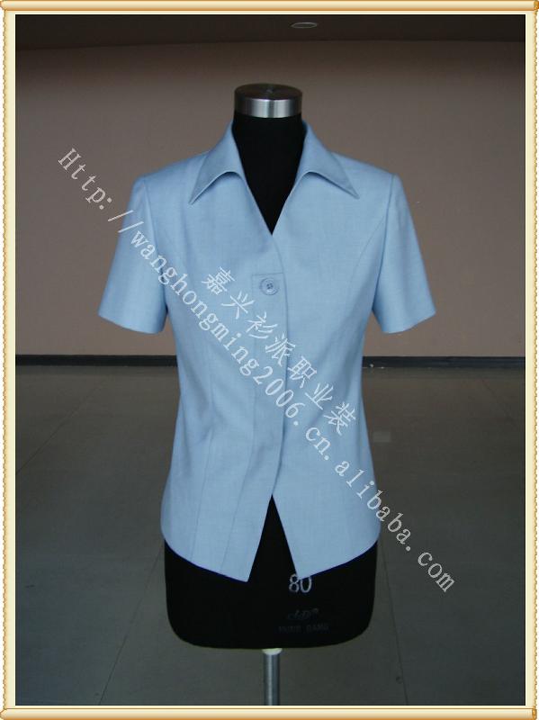 供應(yīng)浙江男女制服西裝定做優(yōu)惠