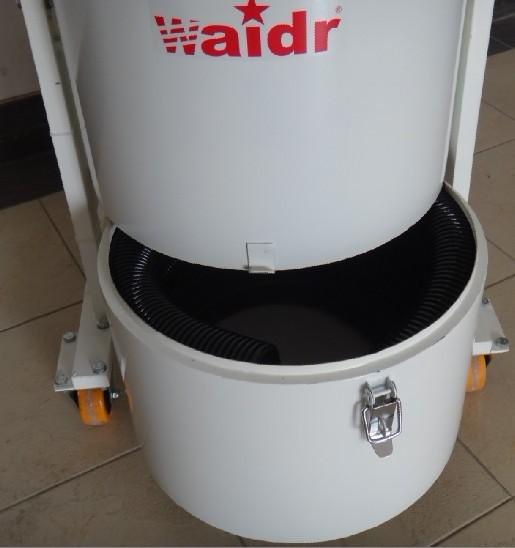 供應(yīng)電瓶吸塵器明書