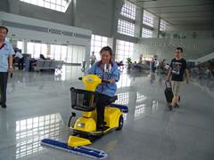 供應(yīng)電動(dòng)塵推車的特點(diǎn)