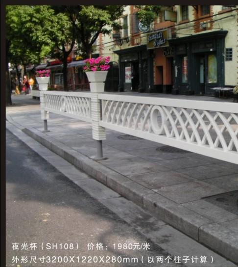 供應(yīng)世博花盆護(hù)欄供應(yīng)