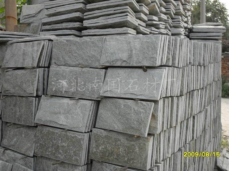 河北綠石英蘑菇石圖片