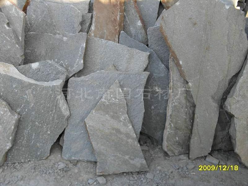 供應(yīng)河北灰石英板巖蘑菇石廠家直銷