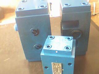 供應(yīng)分流集流閥（同步閥）