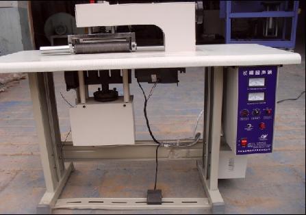 供應(yīng)車(chē)衣超聲波縫合機(jī)-車(chē)衣縫合機(jī)