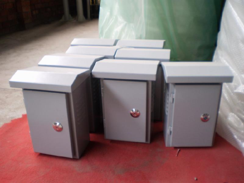 供應(yīng)不銹鋼室外防雨箱